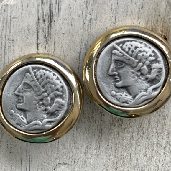 Vintage Kenneth J Lane Roman Coin Clip Earrings - Picture 7 of 7
